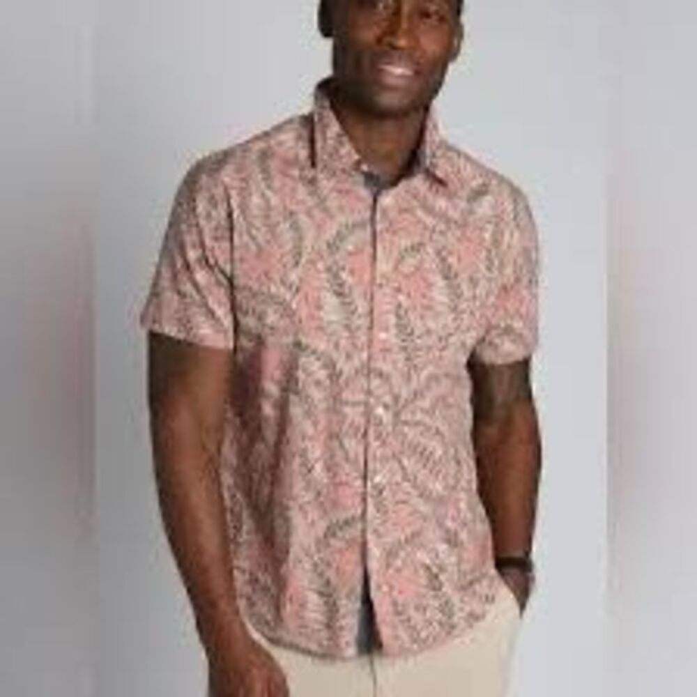 NWT Jachs NY short-sleeve button-up shirt with a tropical Hawaiian print. Size